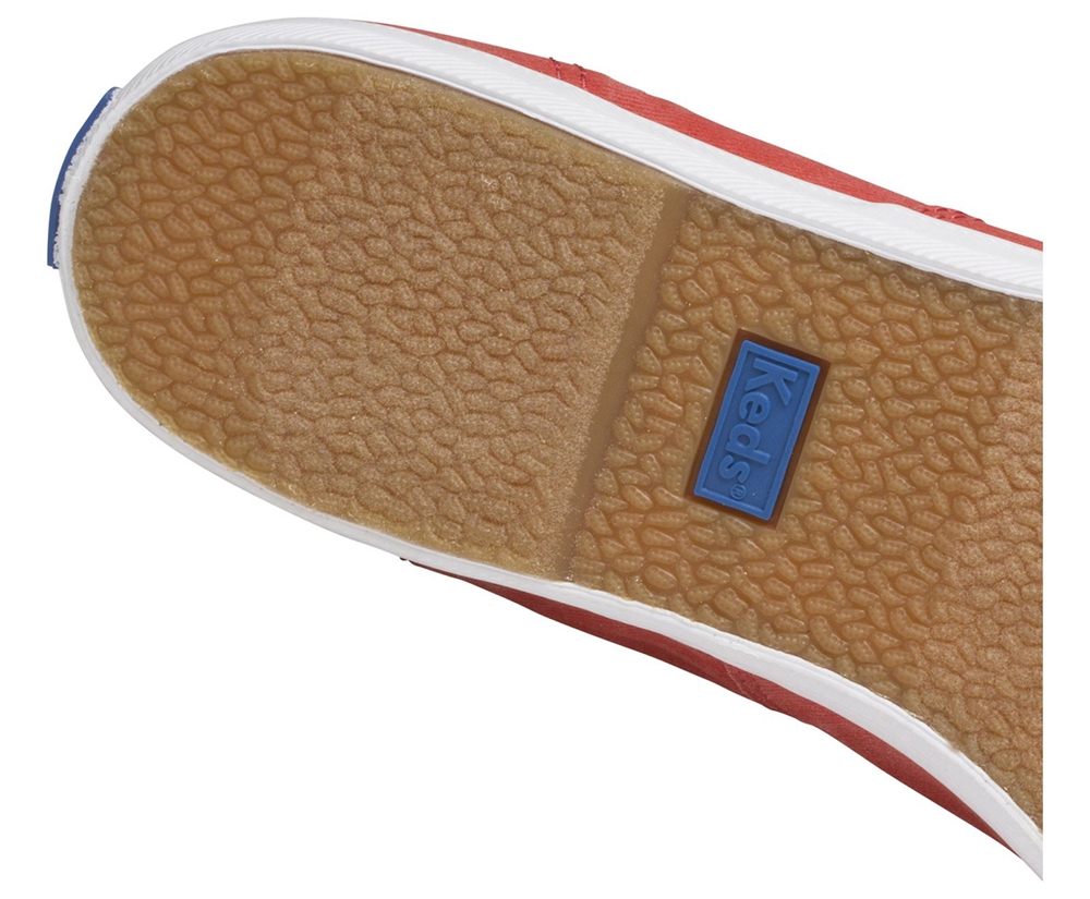 Keds Slip Ons Red - Chillax Seasonal - Womens EXLBCM-146